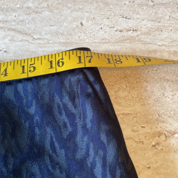 NWOT Elie Tahari Blue on Black fabric, 💯% leather trim, measurements in photos - Picture 6 of 15